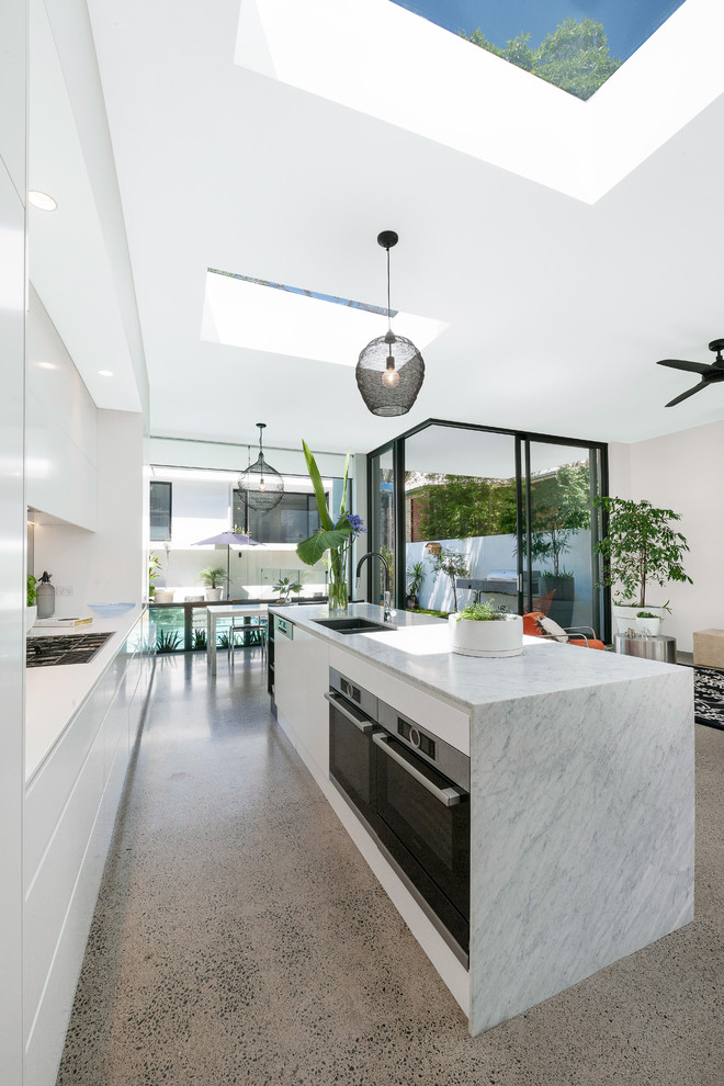 This is an example of a kitchen in Wollongong.