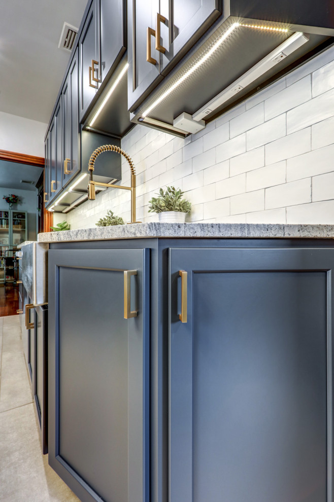 Home design - transitional home design idea