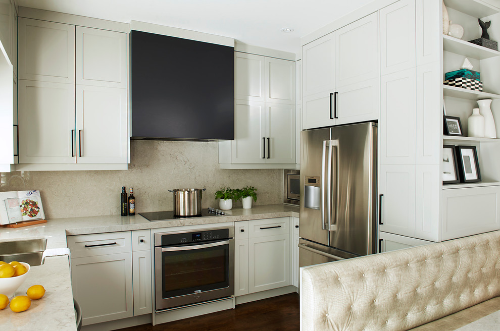 Inspiration for a transitional kitchen remodel in Toronto