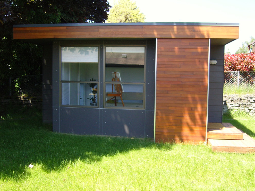 Contemporary shed and granny flat in Portland.