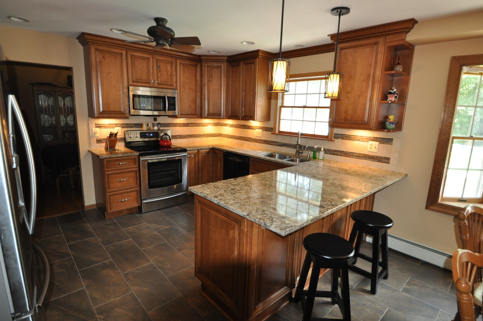 Kitchen - transitional kitchen idea in Baltimore