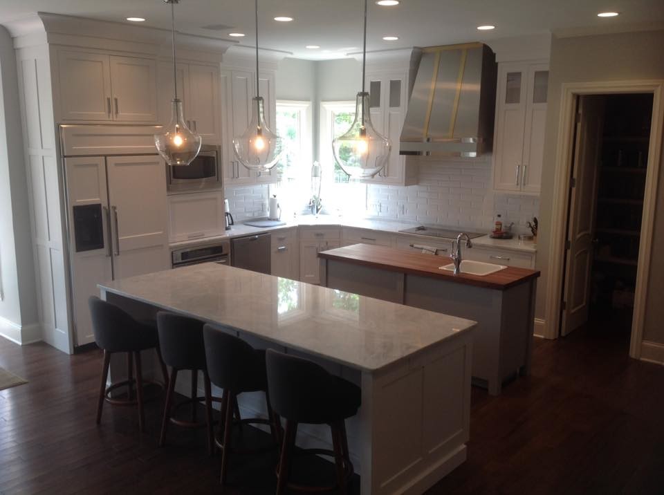 Example of a transitional kitchen design in Indianapolis