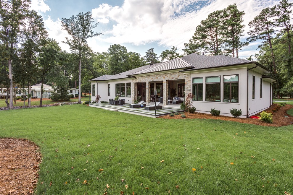 Home design - transitional home design idea