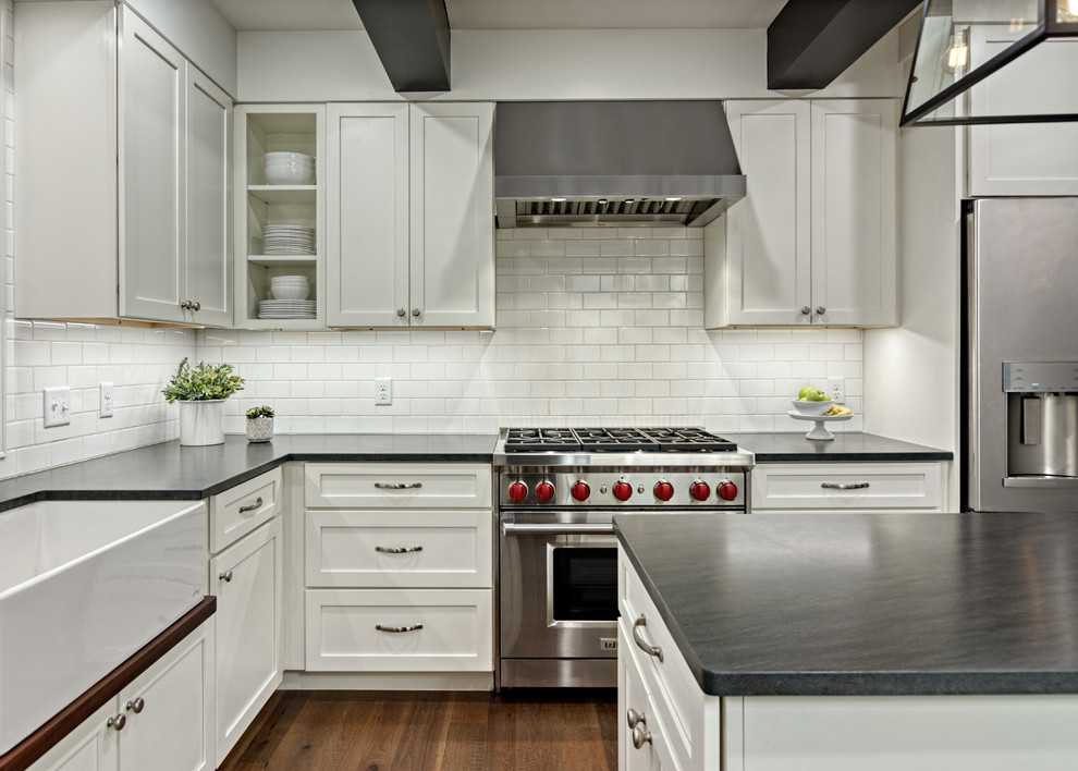 Inspiration for a transitional kitchen remodel in Minneapolis