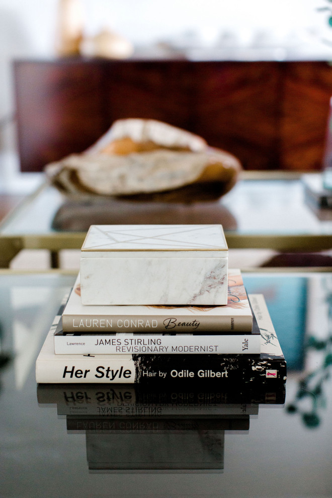 Home design - transitional home design idea in Dallas