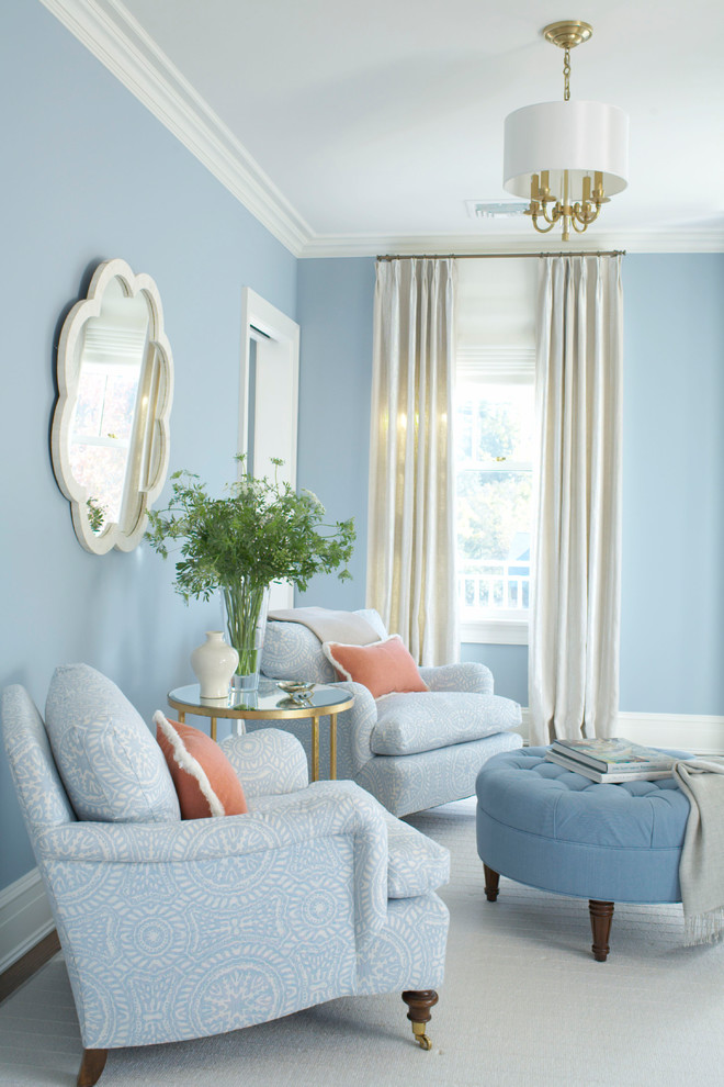 Example of a classic bedroom design in New York