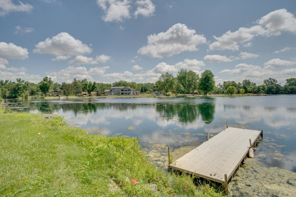 Lakefront Lodge