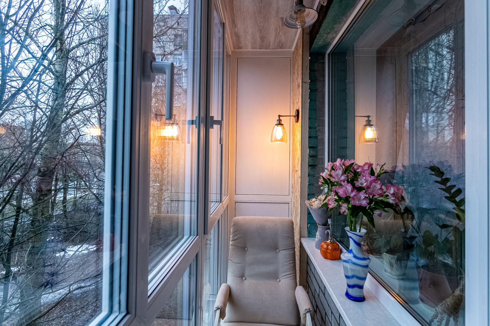 Остекление Балконов и лоджий с отделкой