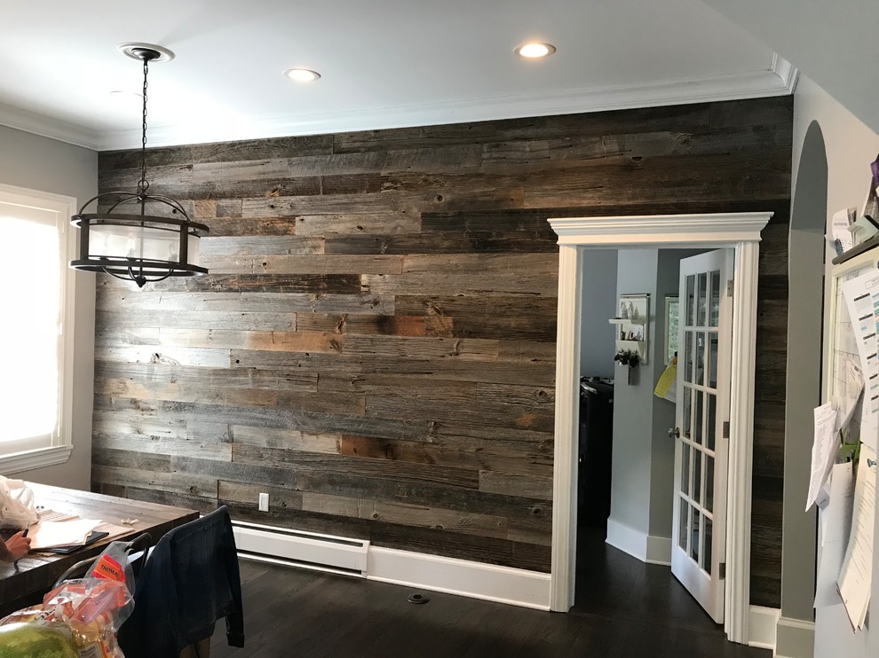 Dining room - rustic dining room idea in Chicago