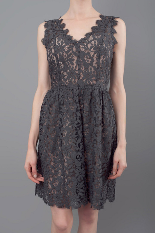 fashion question: what color stockings w/ gray dress? | Houzz Forum