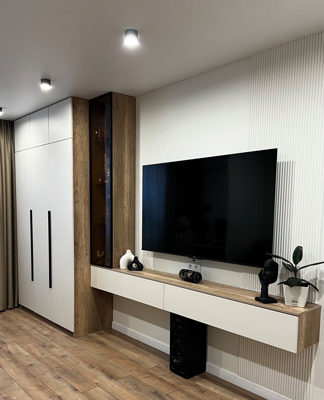 Трехкомнатная квартира в с природными оттенками