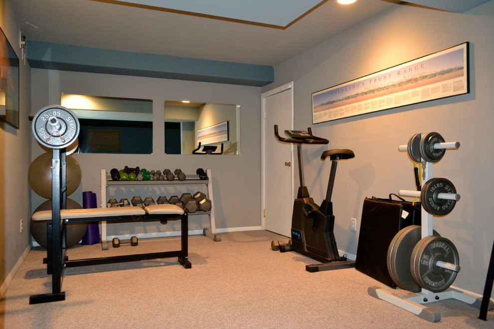 Design ideas for a small arts and crafts home weight room in Denver with grey walls and carpet.