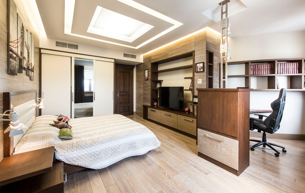 Спальня старшего сына с выделенной рабочей зоной