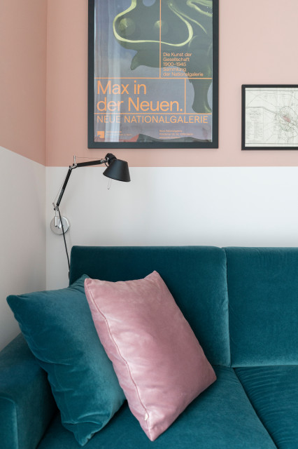 C9 contemporary-family-room