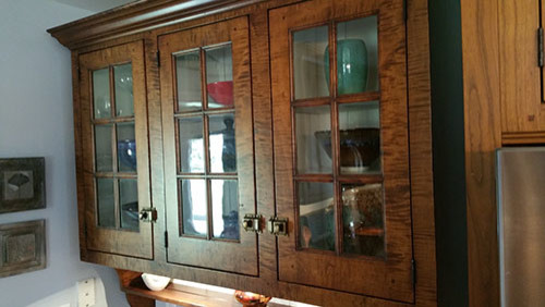 Example of a classic home design design in Cincinnati