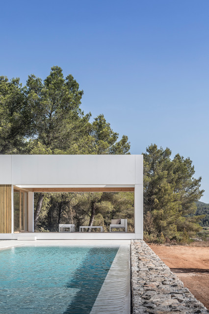 Ca l'Amo contemporary-swimming-pool-and-hot-tub