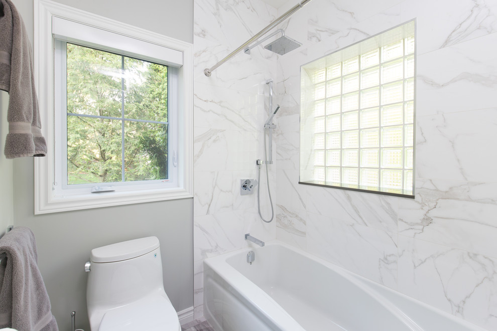 Bathroom - transitional bathroom idea