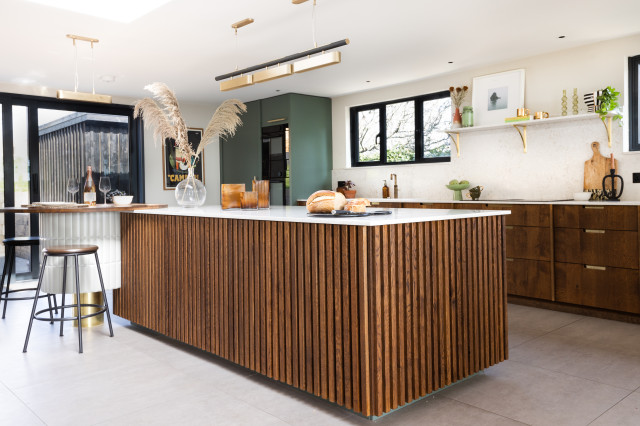 Mid-Century Modern Beach House retro-kitchen