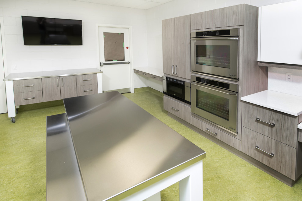 Wheelchair Accessible Kitchen Design - Contemporary ...