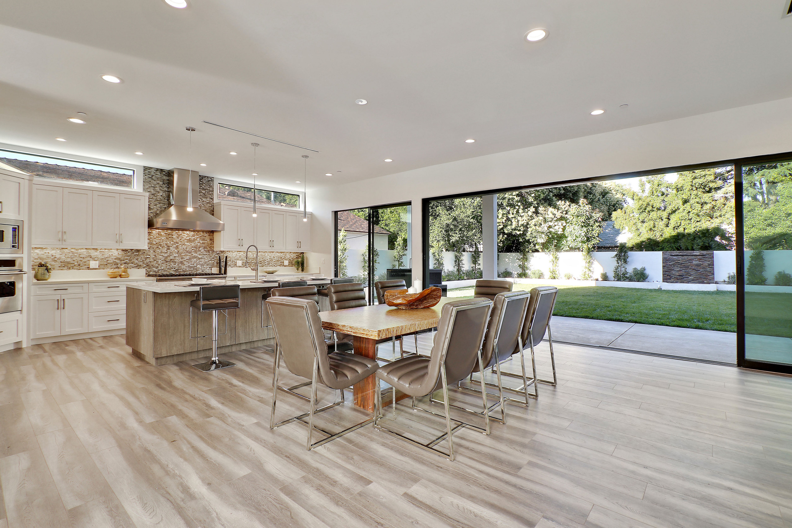 Sherman Oaks Modern Living