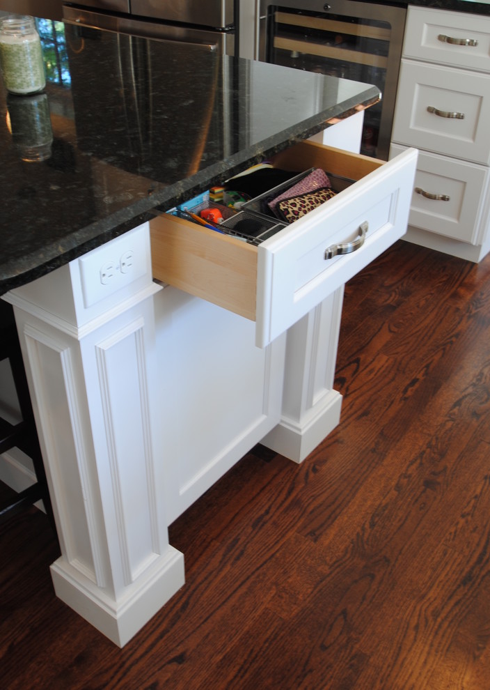 Example of a transitional kitchen design in Philadelphia