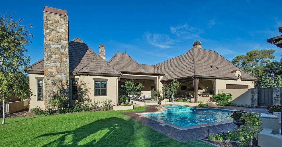 Home design - transitional home design idea