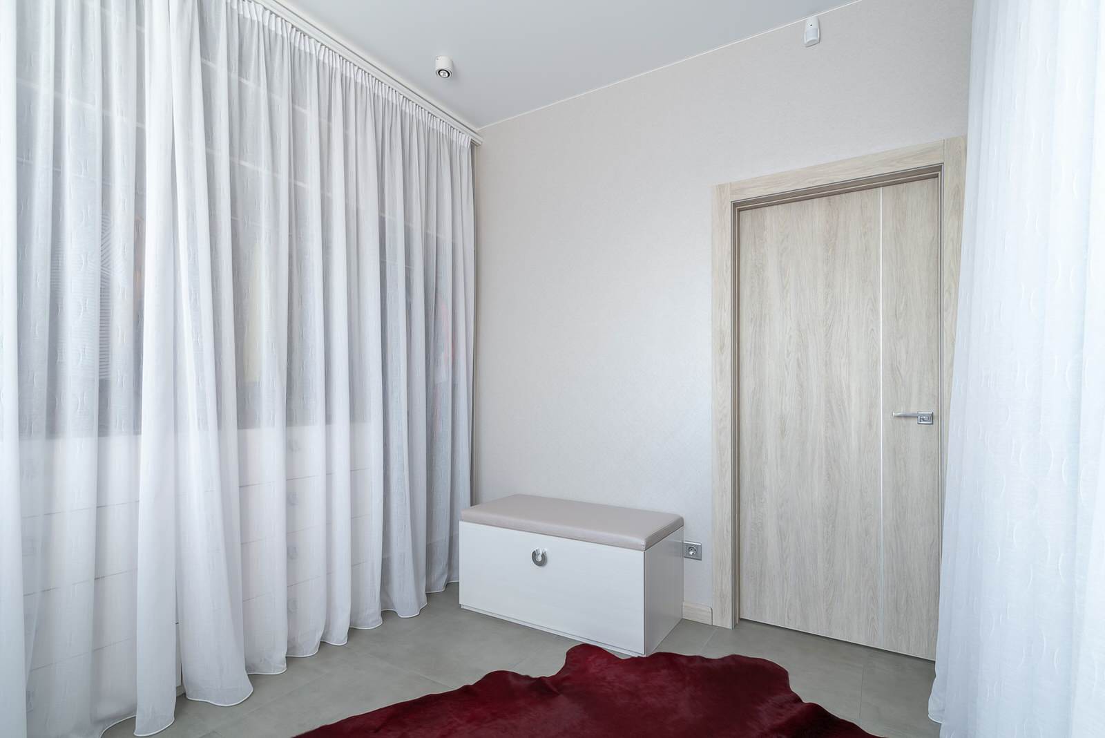 Дом с ирисом