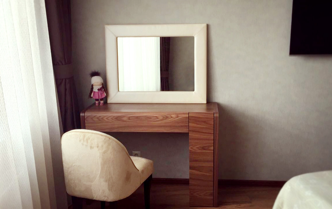 Мебель и аксессуары для спальни.