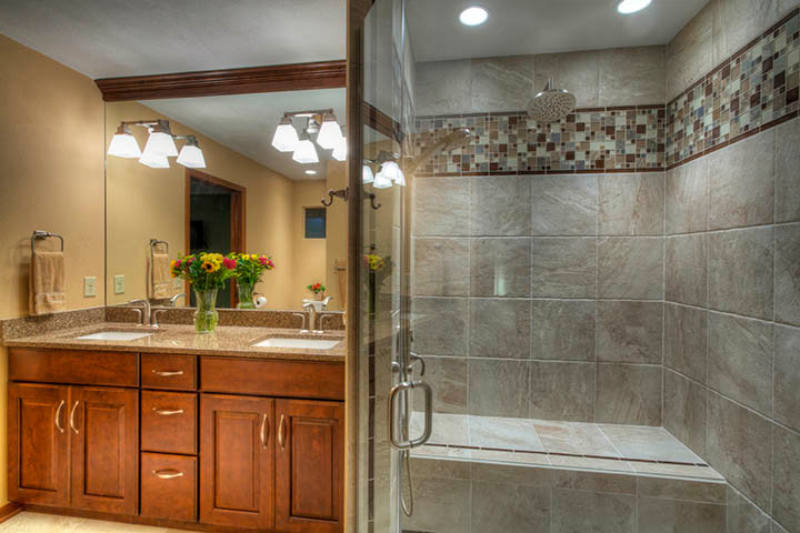Bathroom - transitional bathroom idea