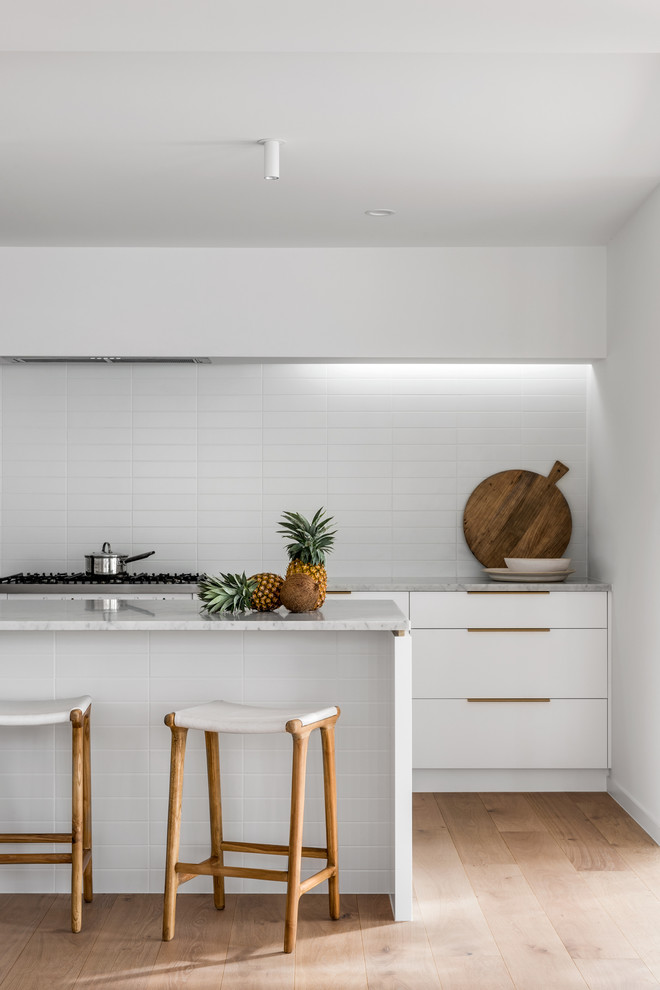 Inspiration for a coastal kitchen remodel in Brisbane