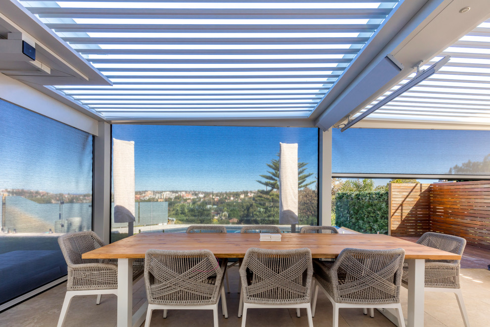Design ideas for a contemporary patio in Sydney.