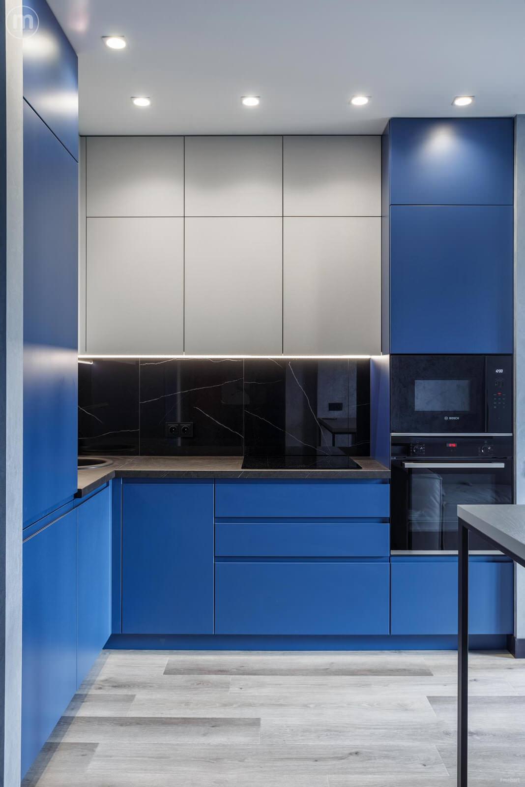 Синяя кухня