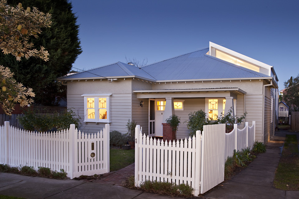 This is an example of a contemporary exterior in Melbourne.