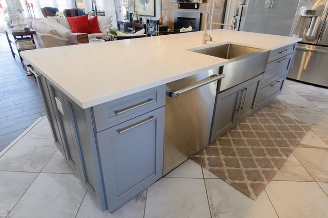Modern River Retreat moderne-cuisine