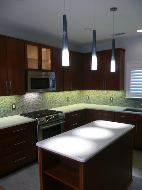 Transitional style kitchen transitional