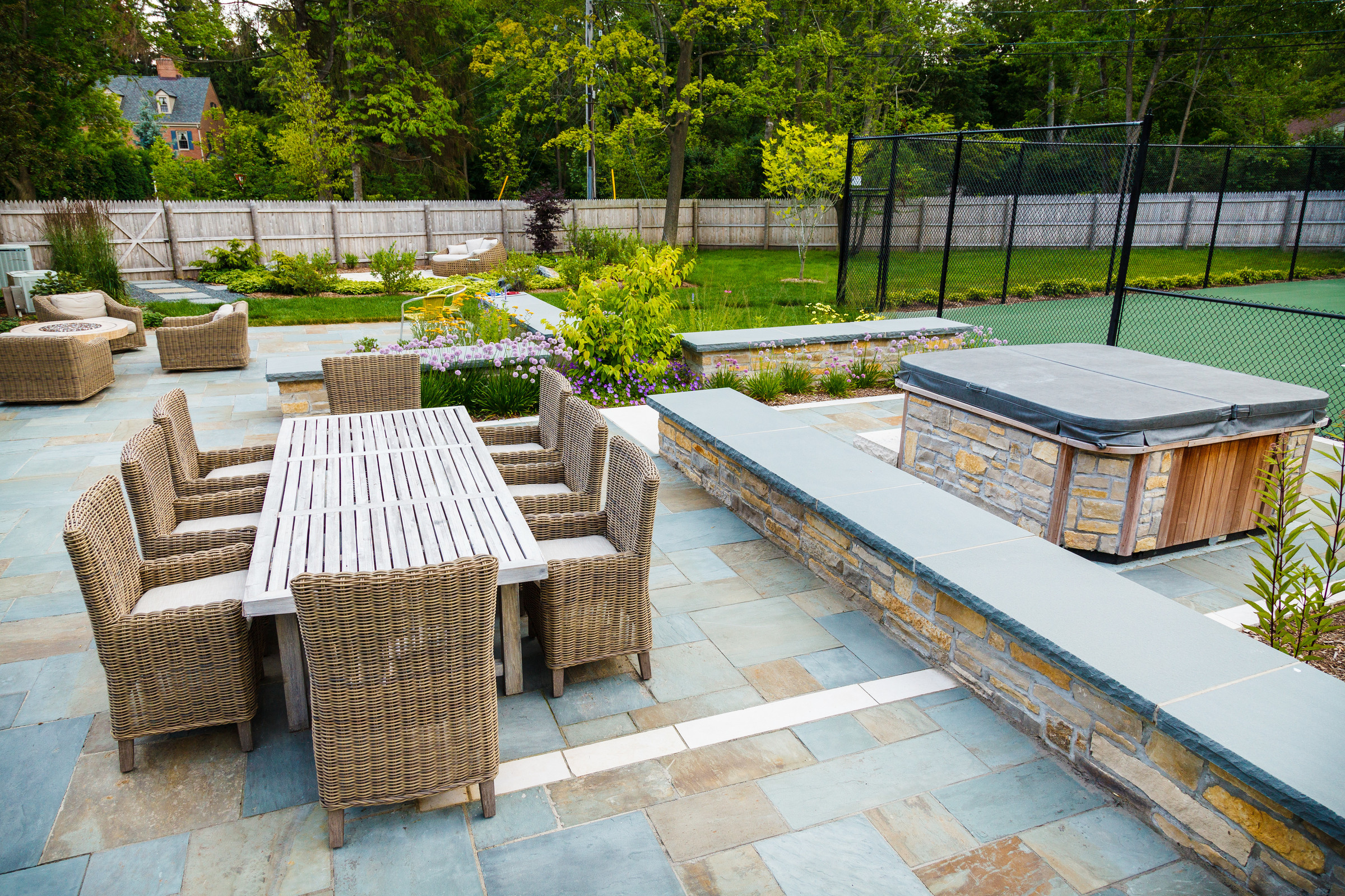 Traditional Bluestone Patio - Fox Point