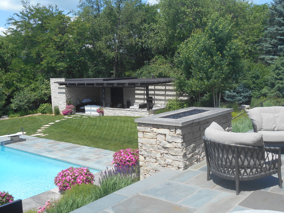 Traditional rectangular swimming pool in Chicago.