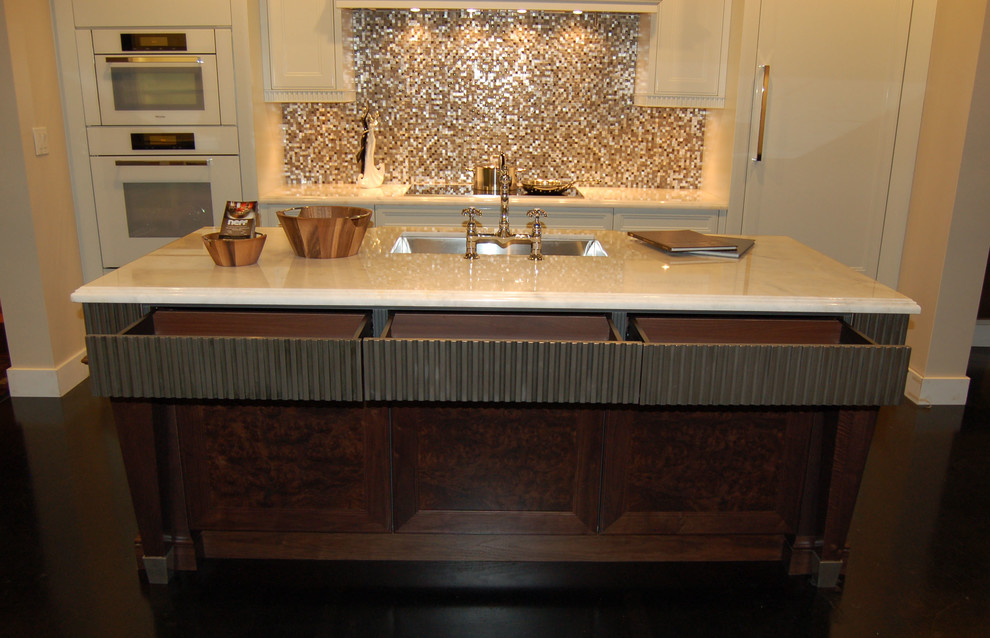 Transitional kitchen photo in Miami