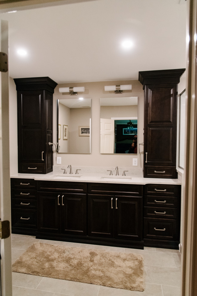 Home design - transitional home design idea