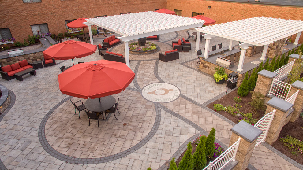 Wilmington, Massachusetts Courtyard