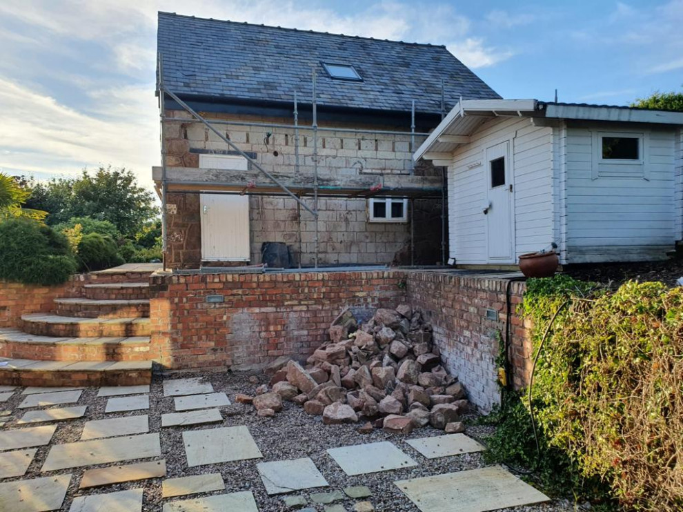 Garage Conversion to Man Pad