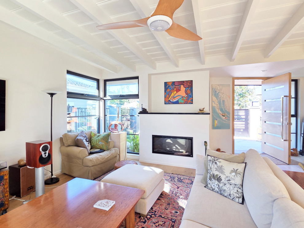 Mid-Century Modern House with Contemporary Art Collection