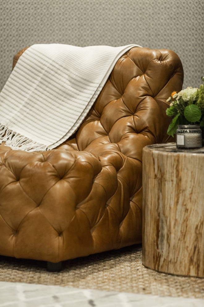 Inspiration for a rustic basement remodel in Cedar Rapids