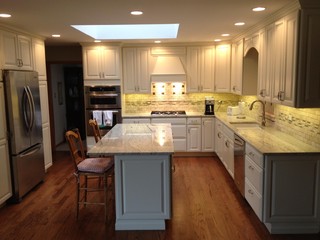 Greenfield Drive, Orland Park IL - Traditional - Kitchen 