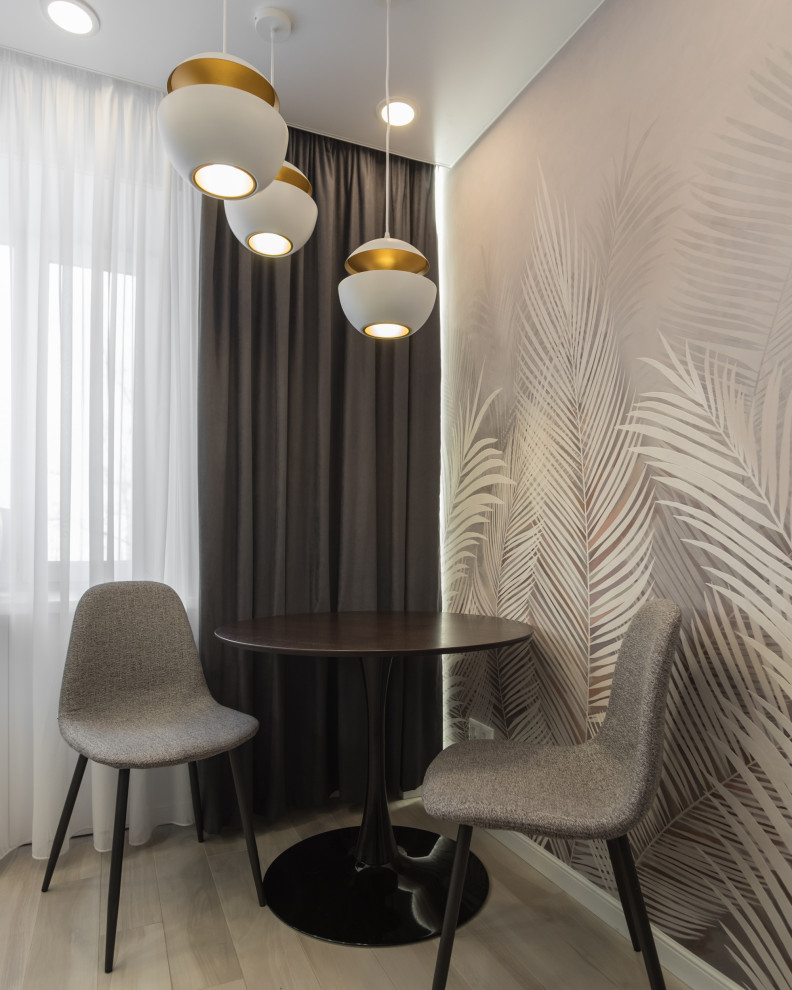 Стол и стулья под заказ