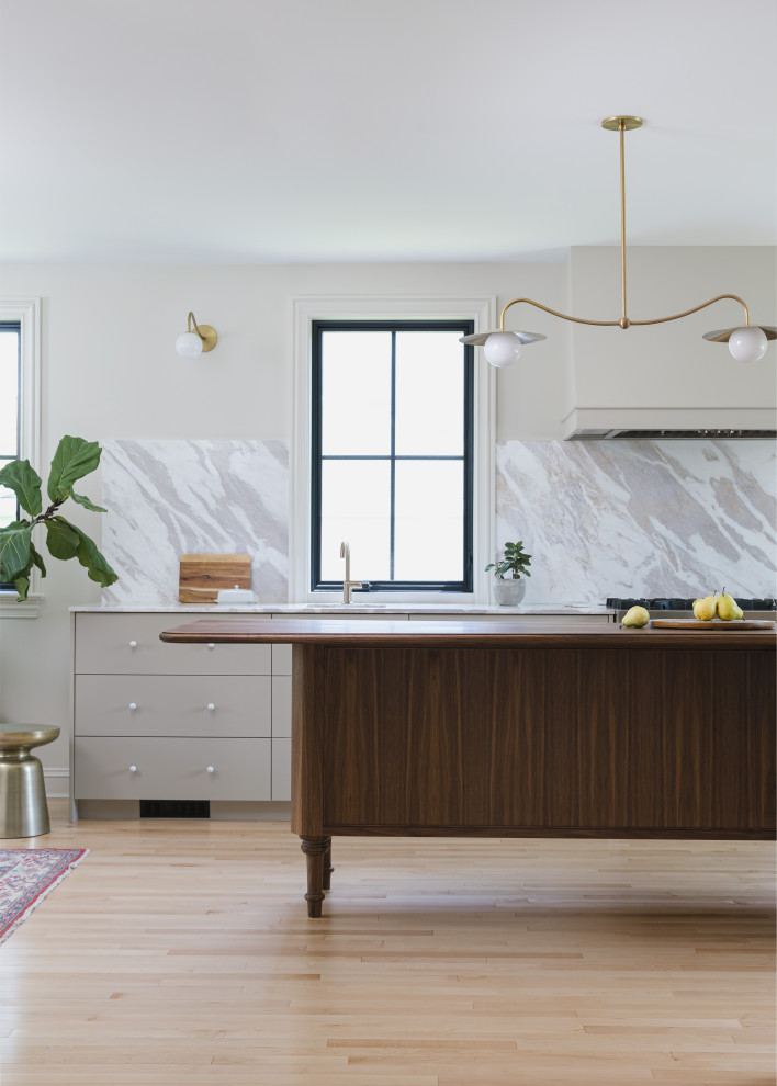 Transitional kitchen photo in Ottawa