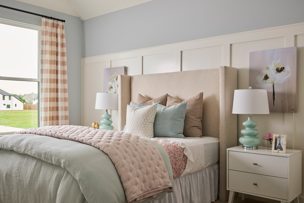 Transitional kids' room photo in Dallas