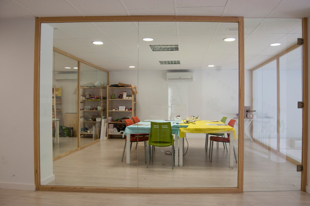 Diseño de comedor escandinavo grande