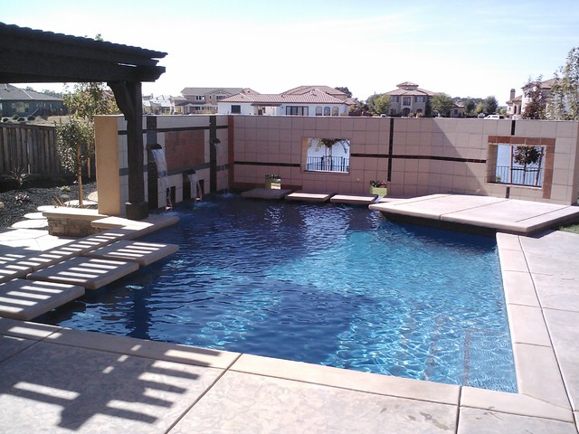 Morgan Creek Project contemporaneo-piscina