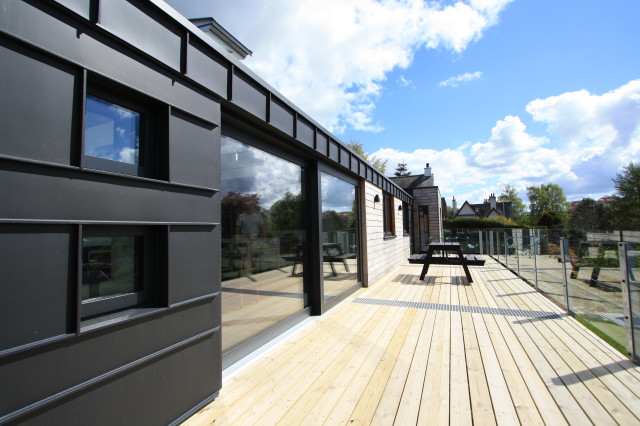 Cluny contemporary-deck